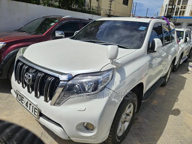 Toyota Land Cruiser Prado 2015 White