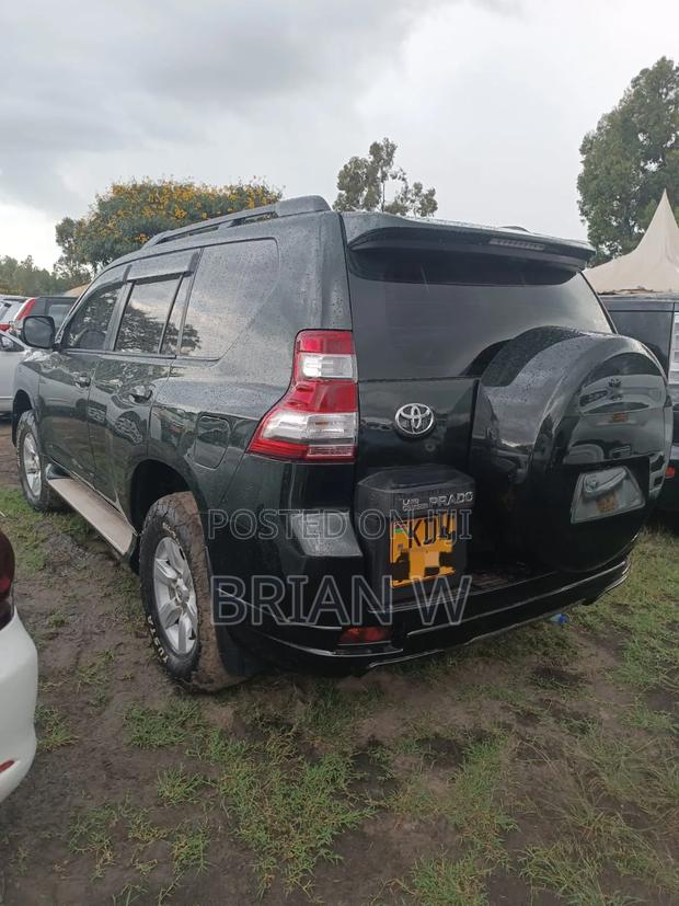 Toyota Land Cruiser Prado 2013 Green