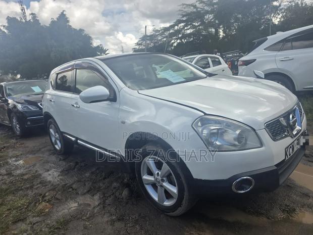 Nissan Dualis 2012 White
