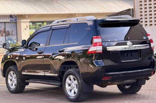 Toyota Land Cruiser Prado 2.8 D-4D 2015 Black