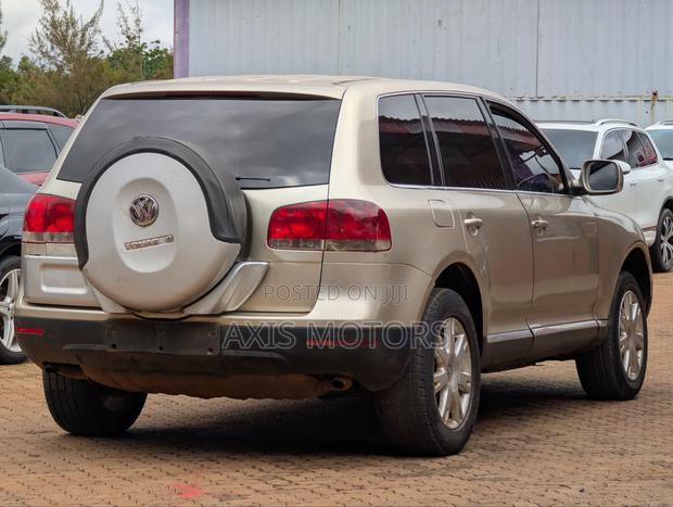 Volkswagen Touareg 2005 Gold