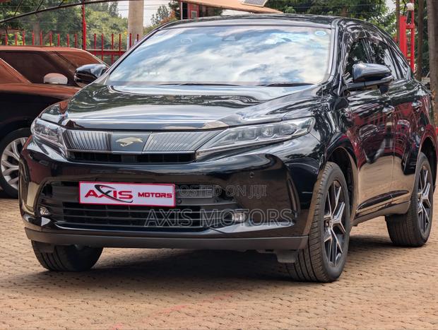 Toyota Harrier 2.0 2018 Black