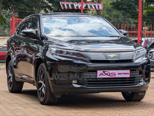 Toyota Harrier 2.0 2018 Black