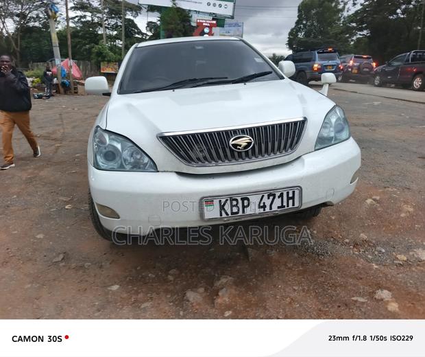 Toyota Harrier 2005 White