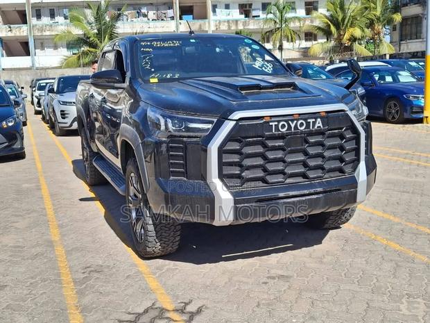Toyota 4-Runner 2019 Black