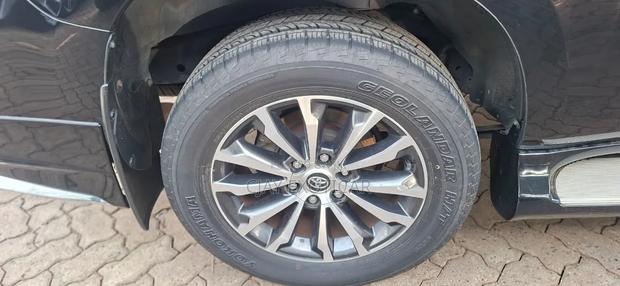 Toyota Land Cruiser Prado 2.8 2019 Black