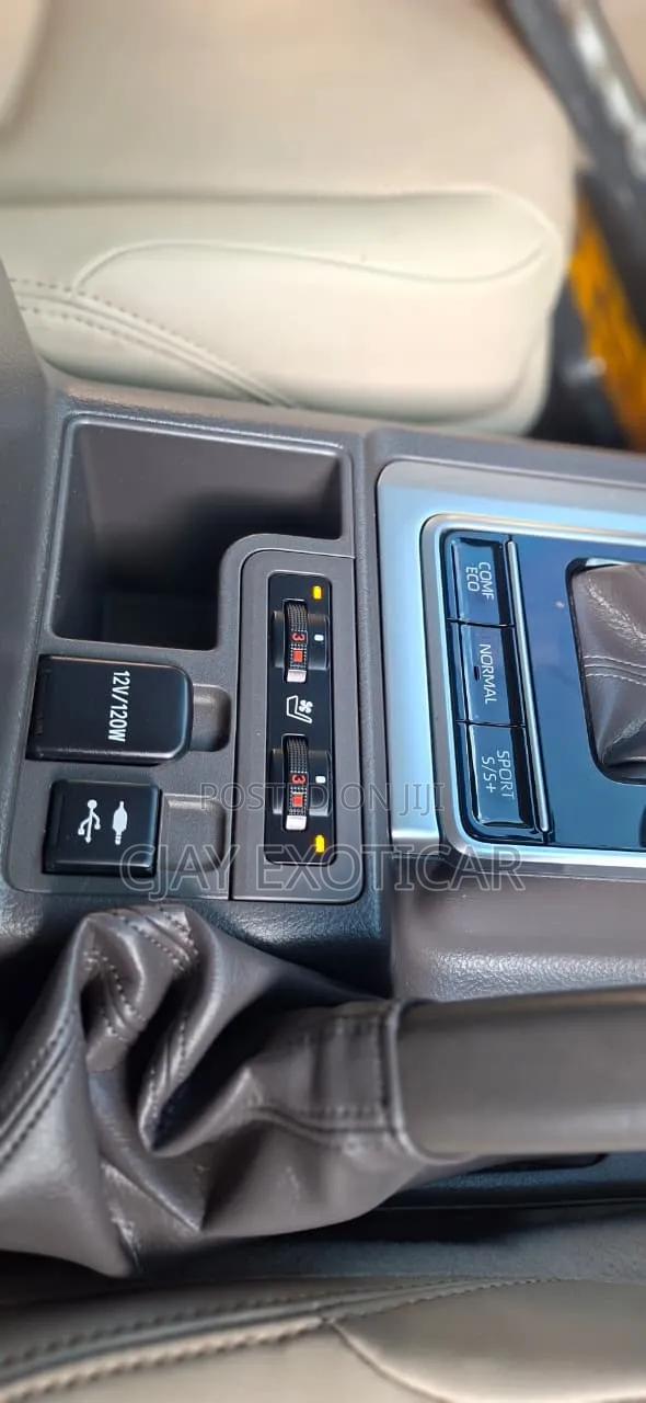 Toyota Land Cruiser Prado 2.8 2019 Black