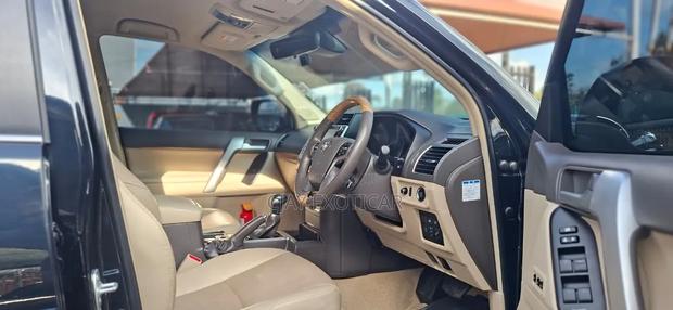 Toyota Land Cruiser Prado 2.8 2019 Black