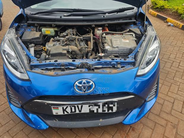 Toyota Aqua 2018 Blue