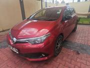 Toyota Auris 2016 Red for sale