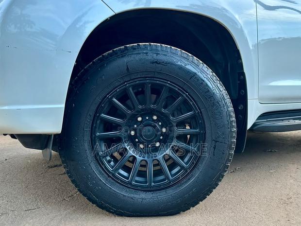 Toyota Land Cruiser Prado 2.8 D-4D 2016 White