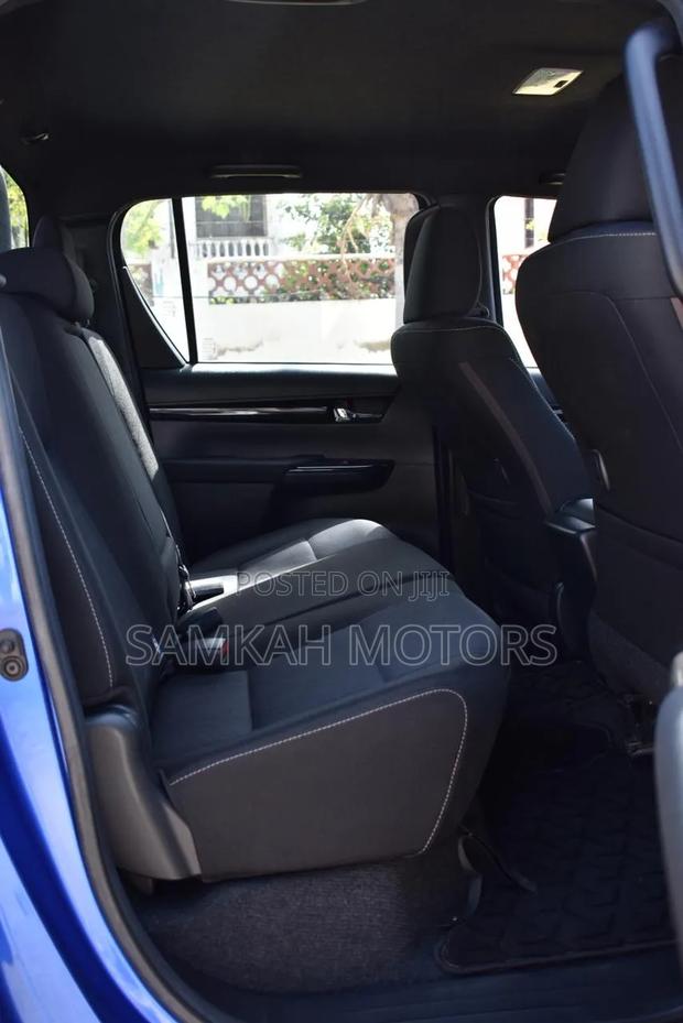 Toyota Hilux 2020 Blue
