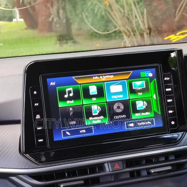 Nissan Note 1.2 Hybrid 2021 Black