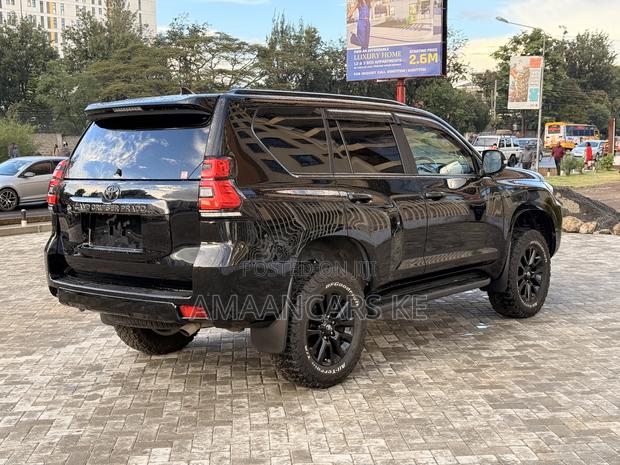 Toyota Land Cruiser Prado 2.8 2021 Black