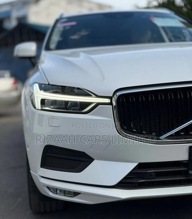 Volvo XC60 T5 R-Design AWD 2019 White