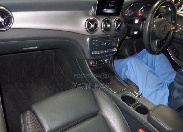 Mercedes-Benz GLA-Class 2019 White