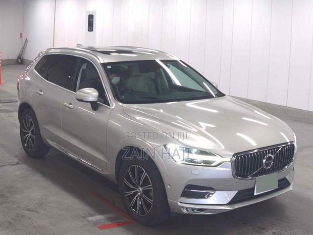 Volvo XC60 2019 Silver