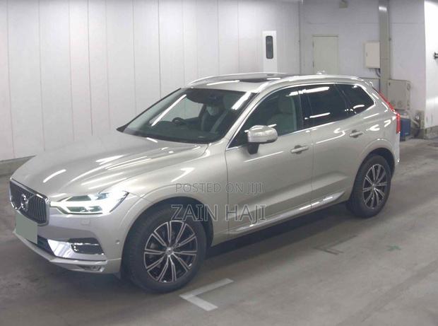 Volvo XC60 2019 Silver