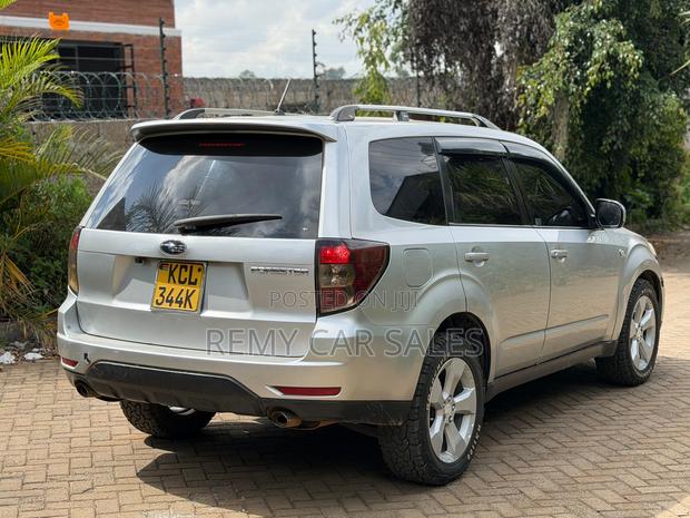 Subaru Forester 2010 Silver