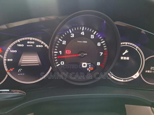 Porsche Cayenne 2020 White