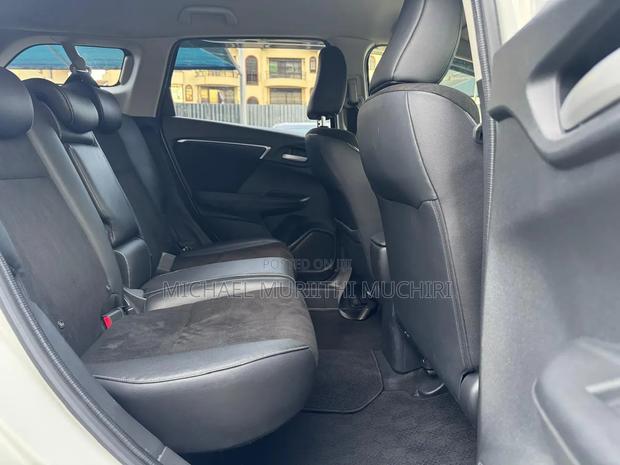 Honda Fit Shuttle 2019 White
