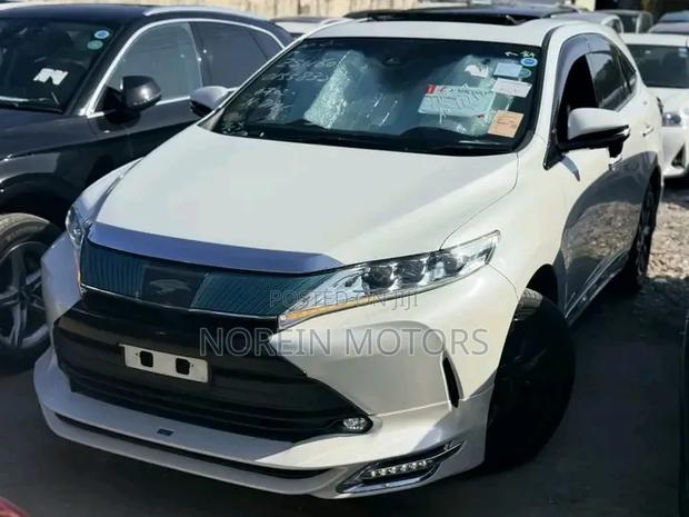 Toyota Harrier 2.0 2019 White