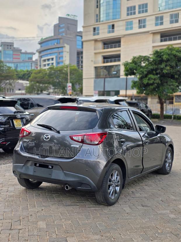 Mazda Demio 2018 Gray