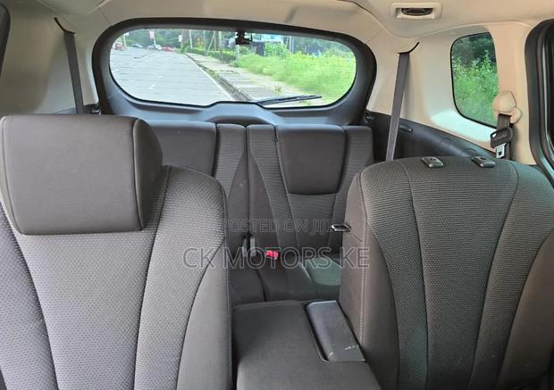 Mazda Premacy 2017 Silver