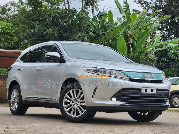Toyota Harrier 2.0 2019 Silver
