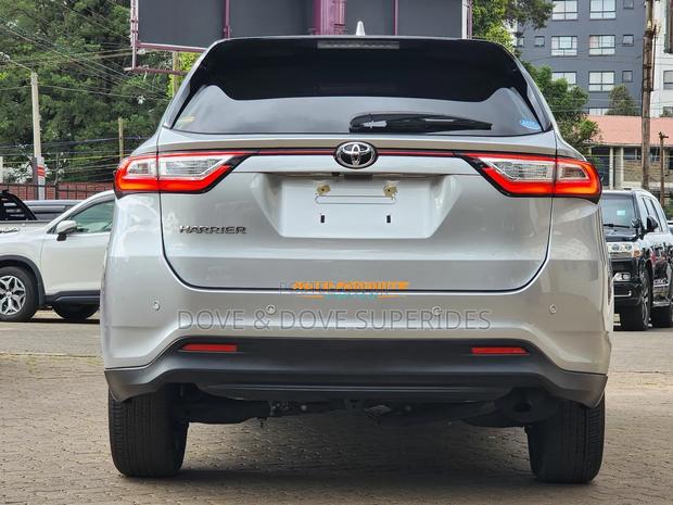 Toyota Harrier 2.0 2019 Silver
