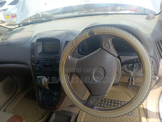 Toyota Harrier 2001 Silver
