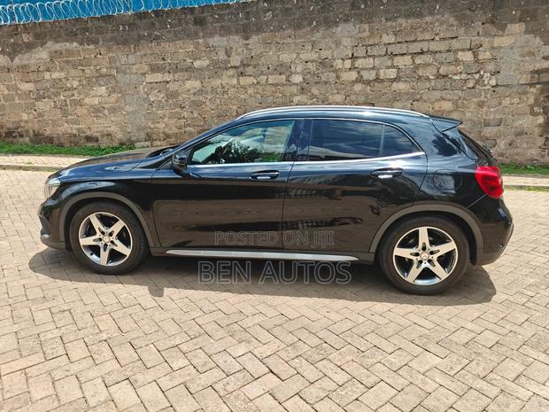 Mercedes-Benz GLA-Class 2016 Black