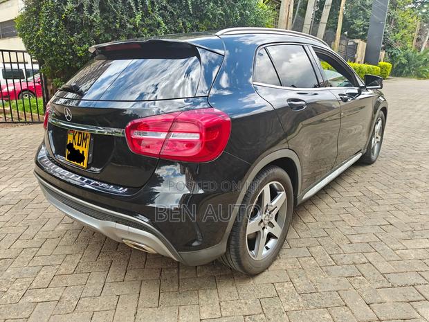 Mercedes-Benz GLA-Class 2016 Black