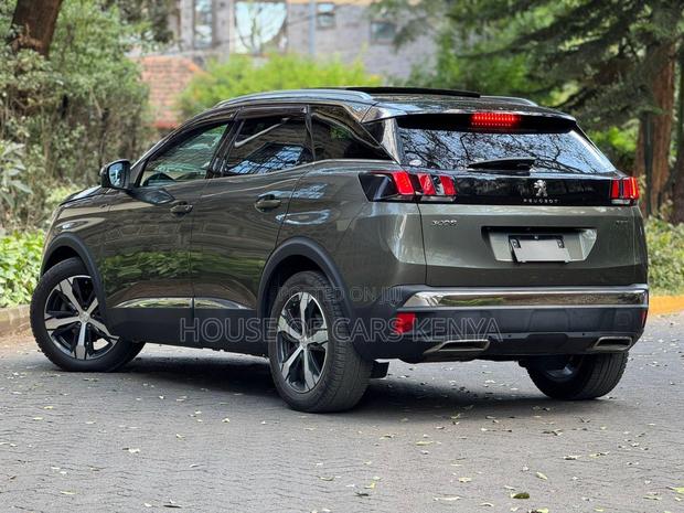 Peugeot 3008 2018 Green