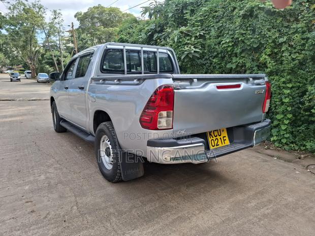 Toyota Hilux Revo Double Cab Deisel 2.4 AWD 2018 Silver