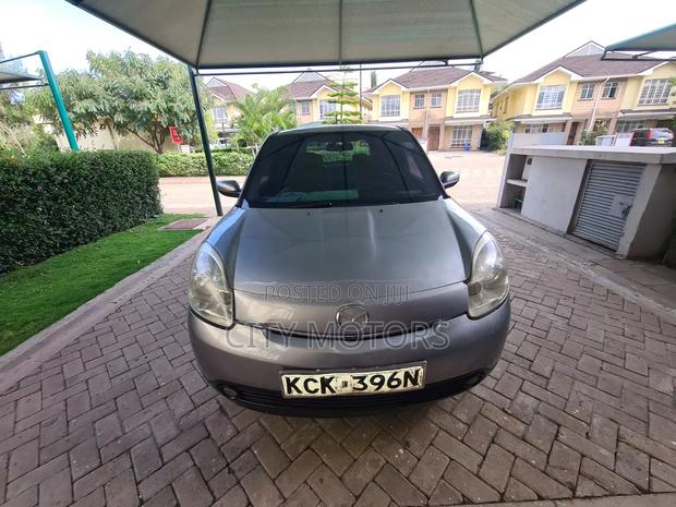 Mazda Verisa 2009 Silver