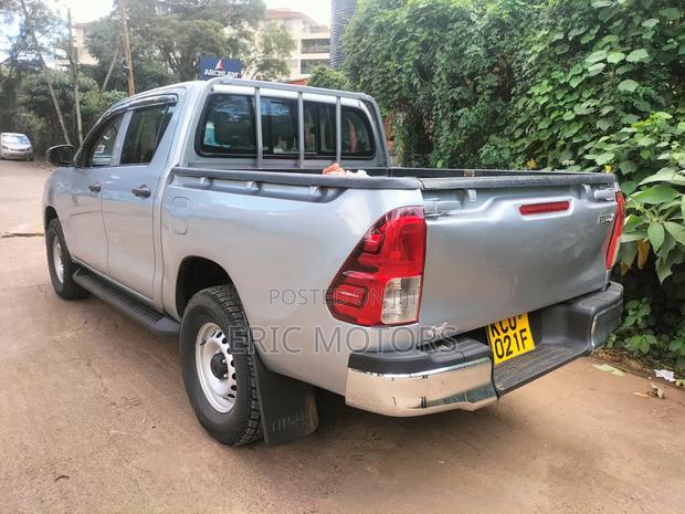 Toyota Hilux 2018 Silver
