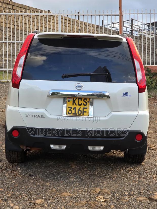 Nissan X-Trail 2012 White