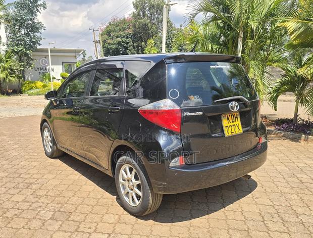 Toyota Ractis 2014 Black