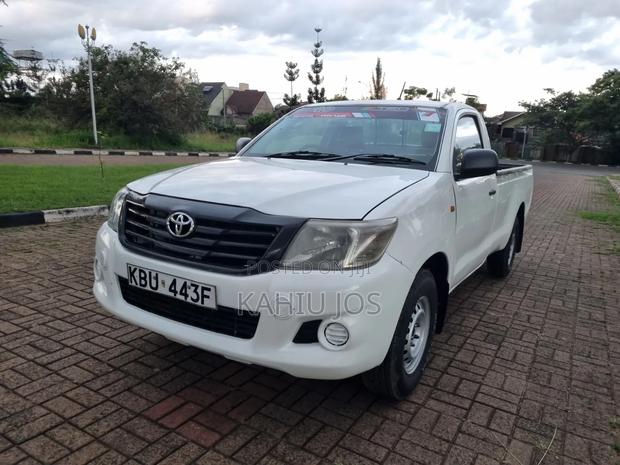 Toyota Hilux 2012 Off white