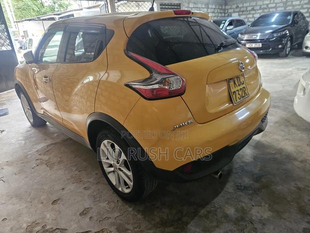 Nissan Juke 2016 Yellow