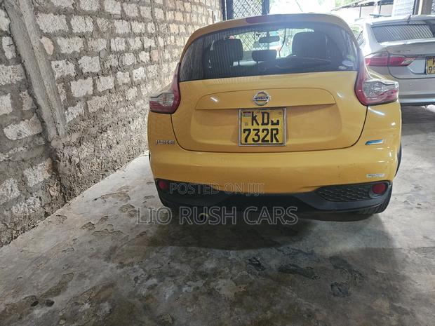 Nissan Juke 2016 Yellow