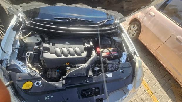Nissan Bluebird 2009 White