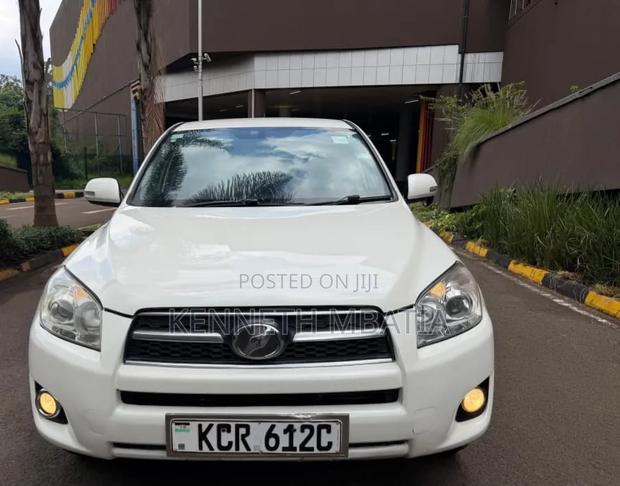 Toyota RAV4 2012 White