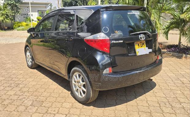 Toyota Ractis 2014 Black