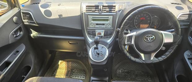 Toyota Ractis 2014 Black