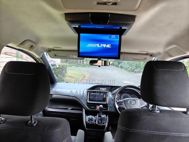 Toyota Esquire 2015 Black