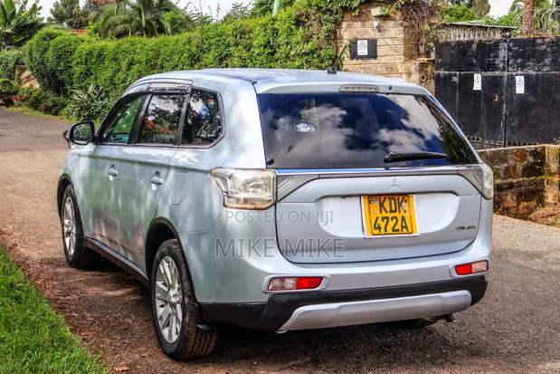 Mitsubishi Outlander 2014 Silver