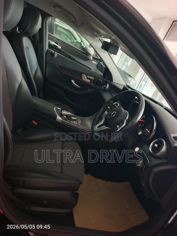 Mercedes-Benz C180 2018 Black