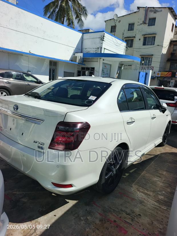 Toyota Axio 2018 White